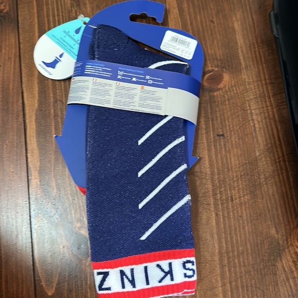 Sealskinz Waterproof Super Thin Pro Mid Socks with Hydrostop *NWT* - Picture 3 of 8